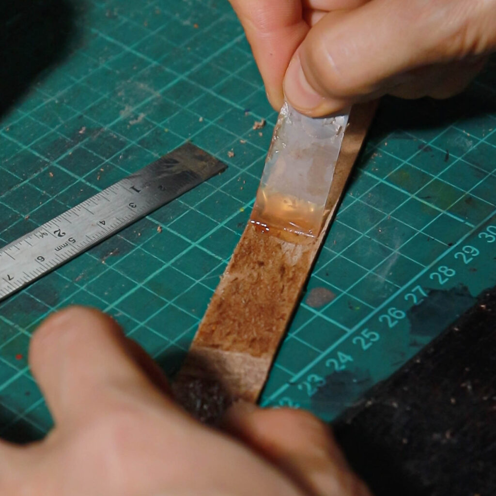 Handcraft watch strap process - Gluing the leather