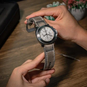 Caitlin-5-strap-on-panerai-luminor-chrono-daylight-made-by-Gunny-Straps