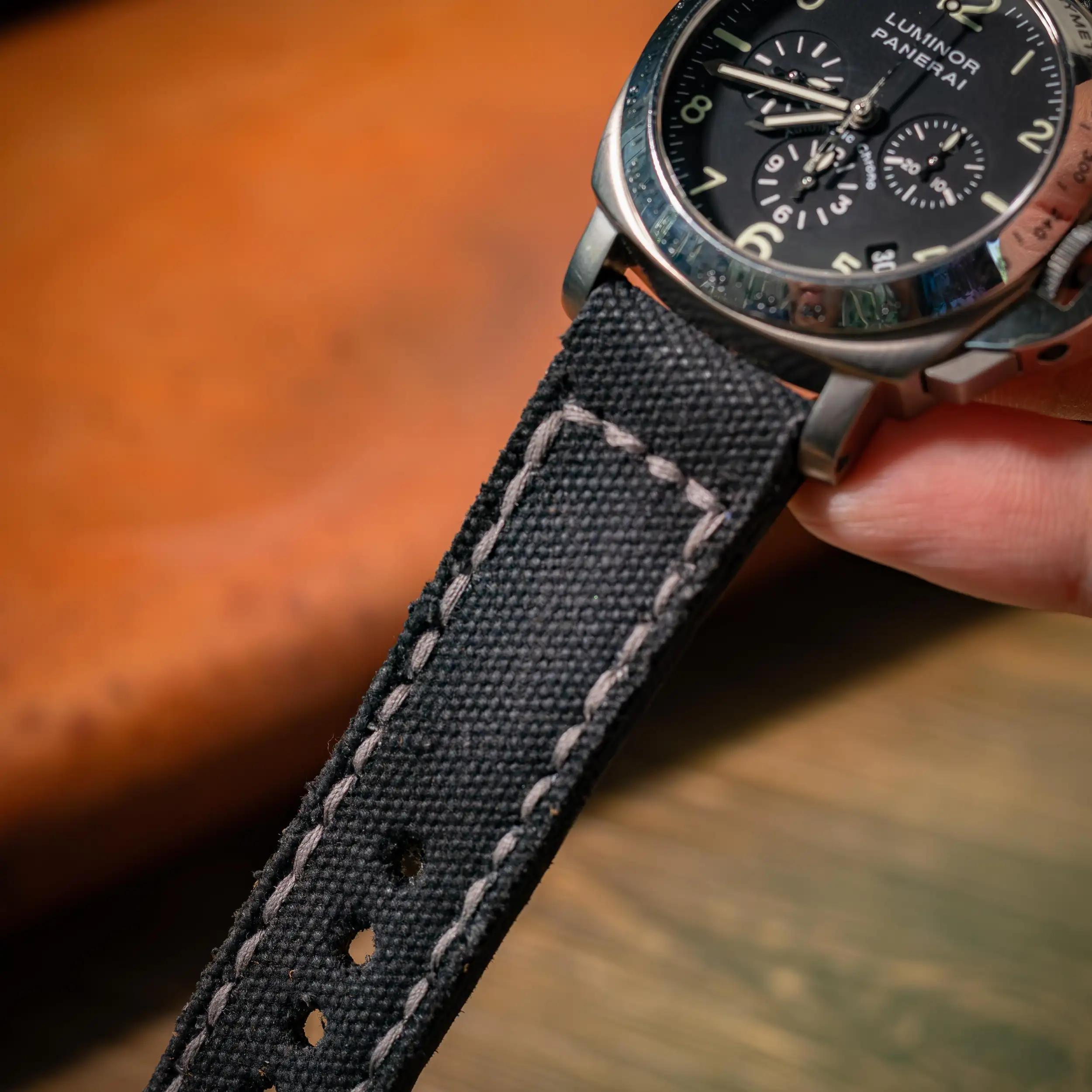 Canvas-noir-strap-on-panerai-luminor-PAM00072-made-by-Gunny-Straps