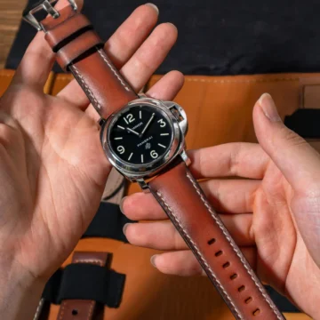 Deep-Red-strap-on-Panerai-Luminor-PAM1000-made-by-Gunny-Straps
