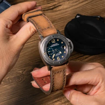 Canvas-Beige-no-3-strap-on-Panerai-Submersible-PAM106