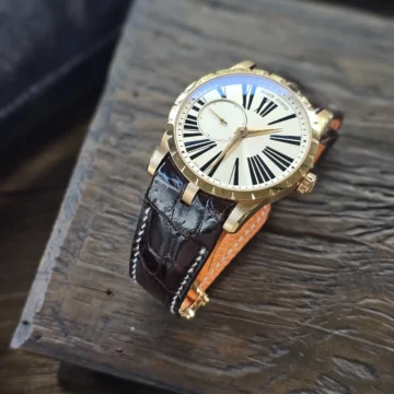 Tobacco-crocodile-strap-on-Roger-Dubuis-Excalibur-made-by-Gunny-Straps