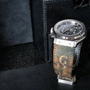 Vintage Camou Canvas Strap on Hublot Classic Fusion