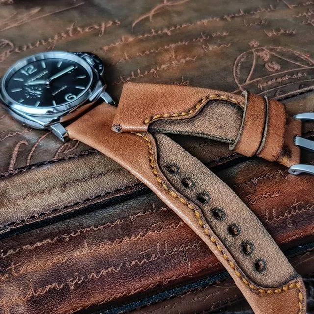 edlyn-leather-strap-on-panerai-watch-made-by-Gunny-Straps