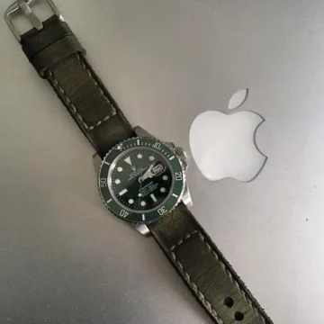 Caitlin 7 Strap on Rolex GMT Master II Hulk made by Gunny Straps