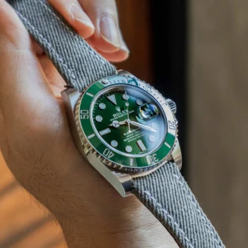 Grey-Denim-Strap-on-Rolex-Submariner-Hulk-made-by-Gunny-Straps