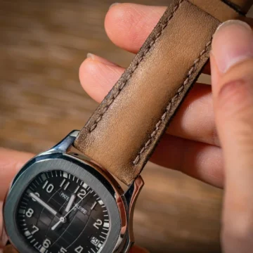 Little-Caitlin-3-strap-on-Patek-Philippe-Aquanaut-made-by-Gunny-Straps