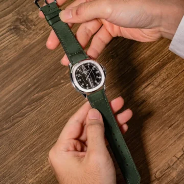 Little-Caitlin-7-strap-on-Patek-Philippe-Aquanaut-made-by-Gunny-Straps