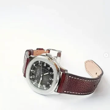 jkw-leather-strap-on-patek-philippe-aquanaut-made-by-Gunny-Straps