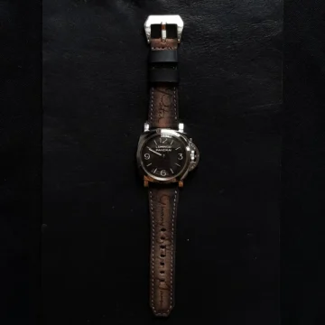 Brown-Japanese-Canvas-Strap-with-Patina-Scritto-on-Panerai-Luminor-made-by-Gunny-Straps
