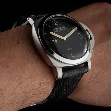 Black-Stupa-Strap-on-Panerai-Luminor-PAM127-made-by-Gunny-Straps