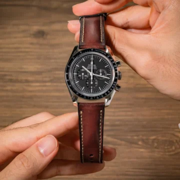 Artdeco-1-strap-on-Omega-Speedmaster-made-by-Gunny-Straps