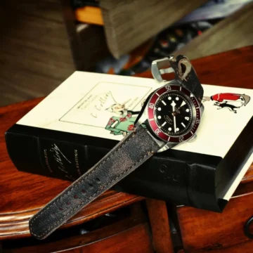 blackbay-strap-on-tudor-black-bay-made-by-Gunny-Straps