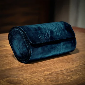 Blue-patina-scritto-watch-roll-side-made-by-Gunny
