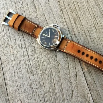 Caitlin-2-Strap-with-lighter-stitch-on-Panerai-Luminor-made-by-Gunny-Straps