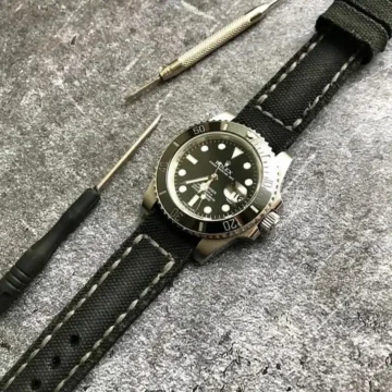 Canvas-Noir-Strap-on-Rolex-Submariner-made-by-Gunny-Straps