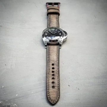 Corpse-Strap-on-Panerai-Luminor-Base-Logo-PAM1000-made-by-Gunny-Straps
