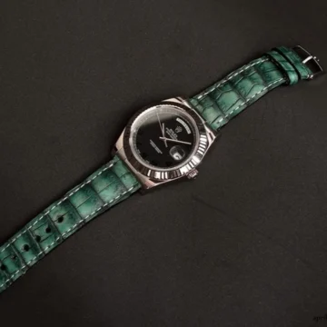 Turquoise-crocodile-watch-strap-on-Rolex-Day-date-made-by-Gunny-Straps