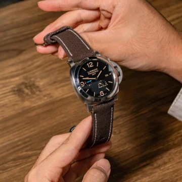 Brown-Denim-strap-on-Panerai-PAM-1321-made-by-Gunny-Straps