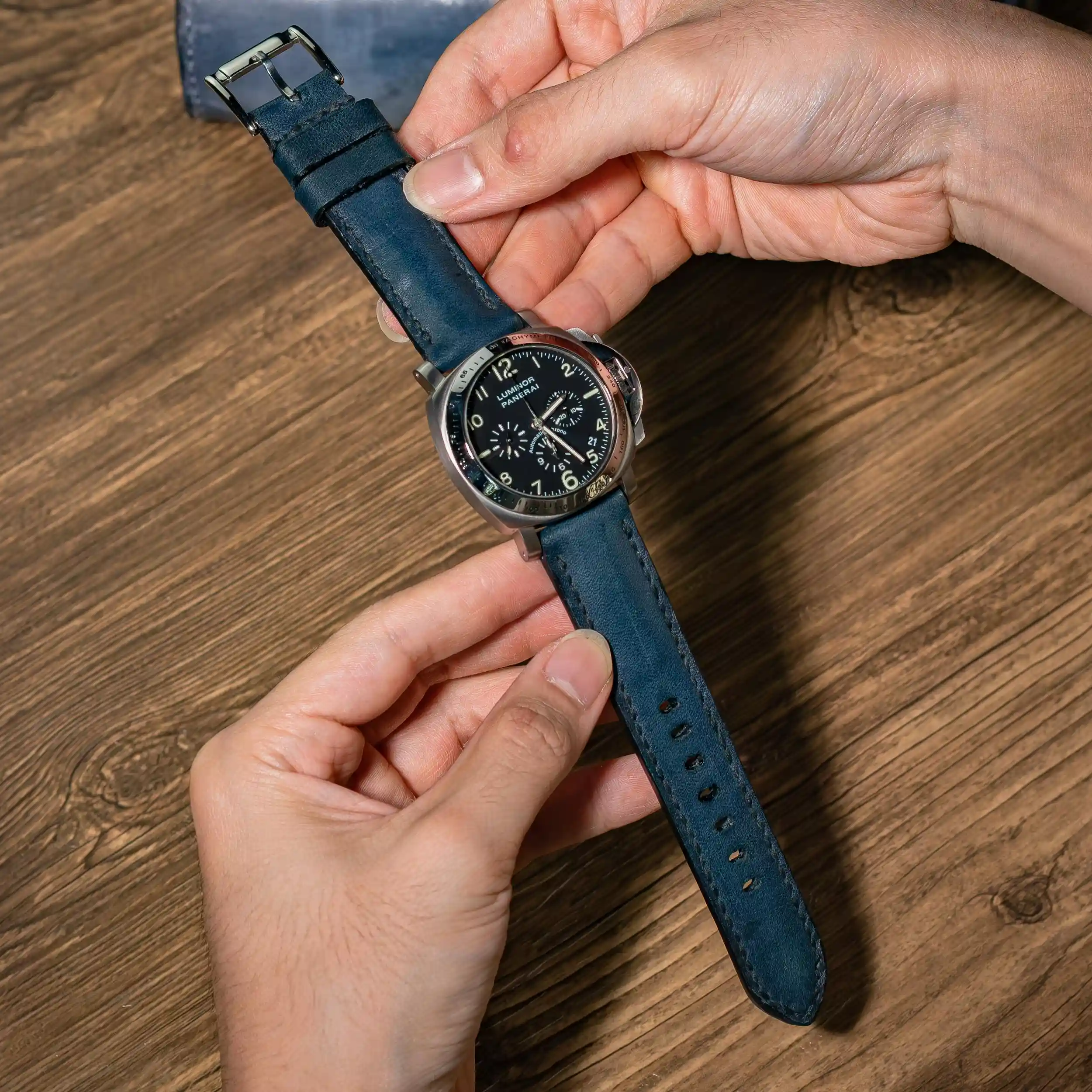 deep-blue-strap-on-Panerai-Luminor-PAM-00072-made-by-Gunny-Straps