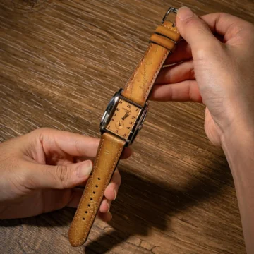 gold-patina-scritto-strap-on-Patek-Philippe-Gondolo-Salmon-Dial-made-by-Gunny-Straps