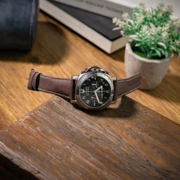 Brown-Sailcloth-watch-strap-on-Panerai-Luminor PAM00072 made by Gunny Straps