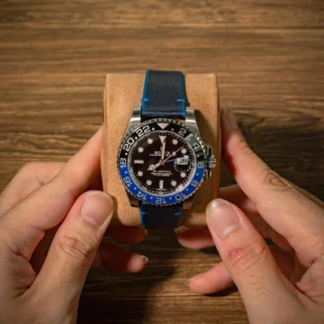 Gurney-5-leather-watch-strap-on-Rolex-GMT-Master-II-Batman-made-by-Gunny-Straps