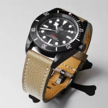 Pebble Tan Strap on Tudor Black Bay Dark