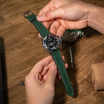 Green-nubuck-strap-on-Panerai-Luminor-PAM00072-made-nby-Gunny-Straps