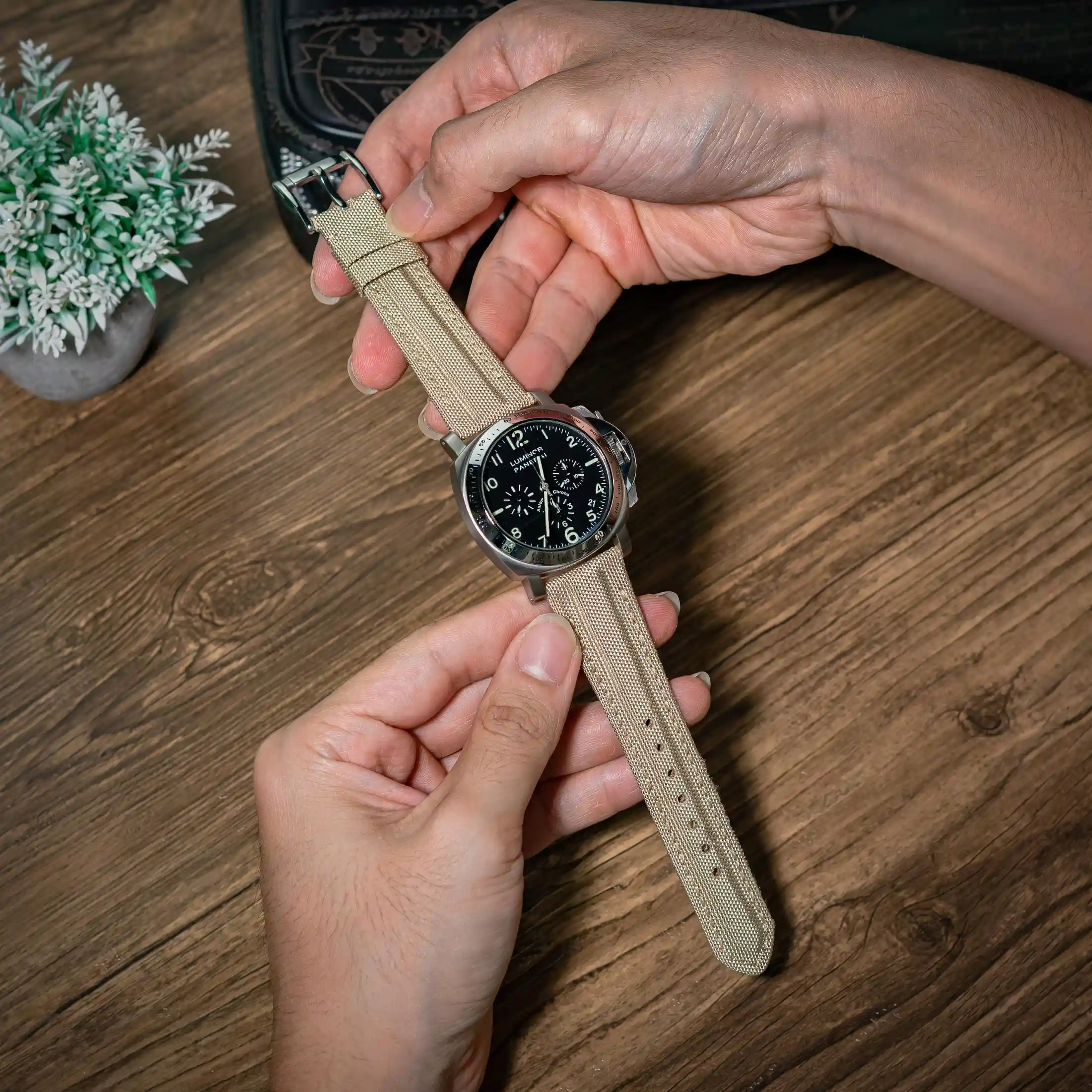 sand-kevlar-strap-on-Panerai-Luminor-PAM00072 -made-by-Gunny-Straps