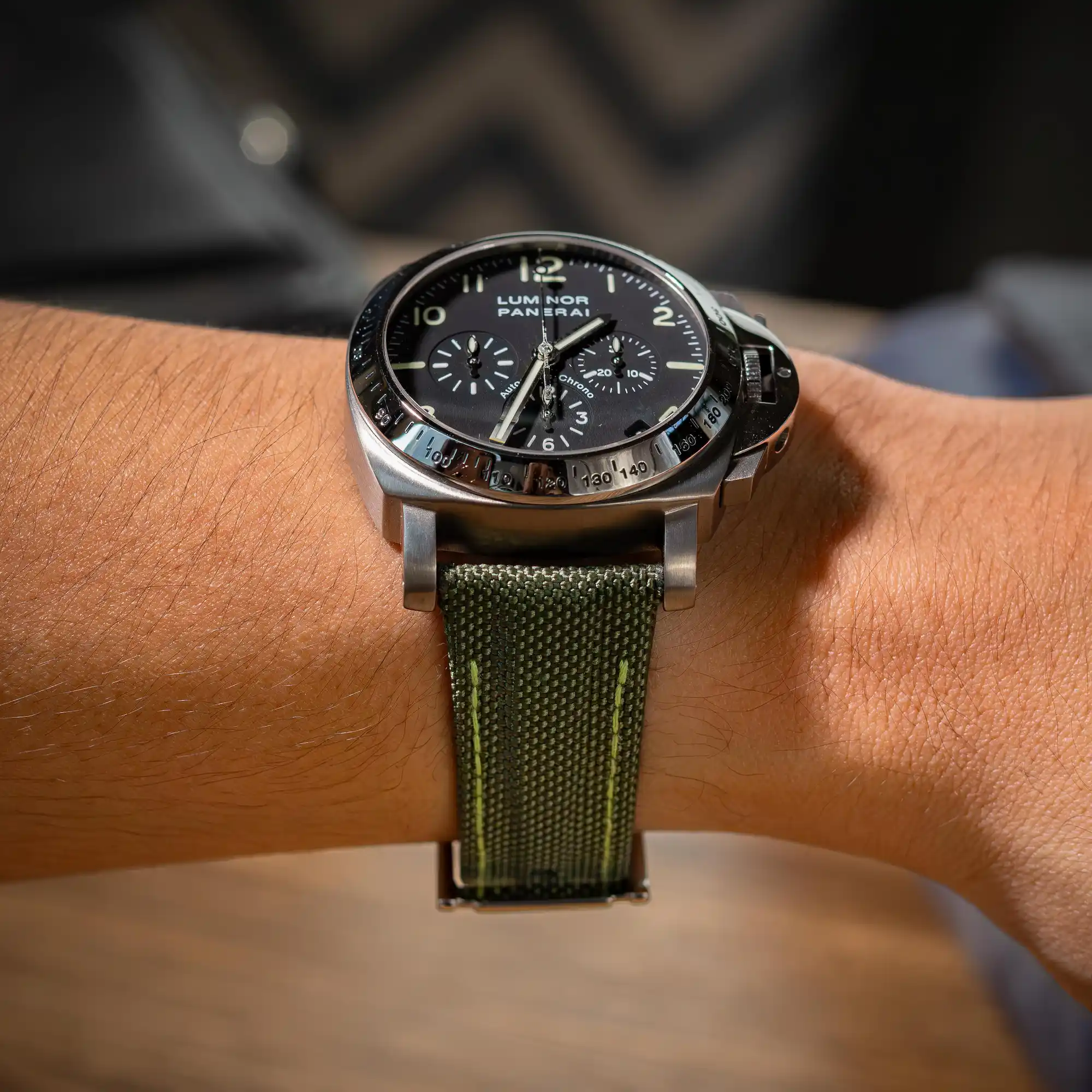 army-green-kevlar-strap-on-Panerai-Luminor-PAM00072-made-by-Gunny-Straps