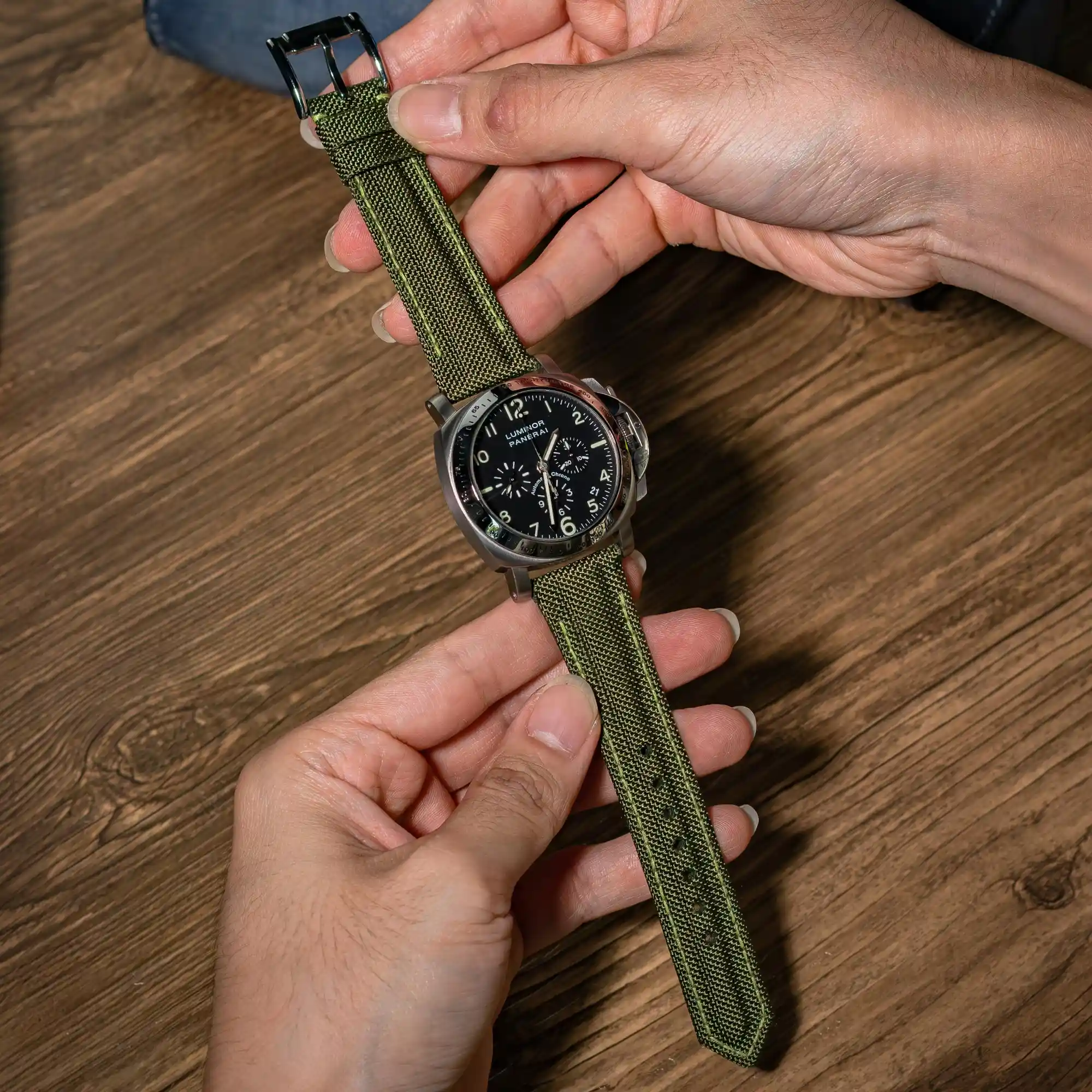 army-green-kevlar-strap-on-Panerai-Luminor-PAM00072-made-by-Gunny-Straps
