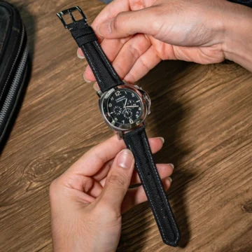 black-kevlar-strap-on-Panerai-Luminor-PAM00072-made-by-Gunny-Straps
