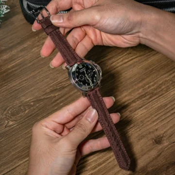 brown-kevlar-strap-on-Panerai-Luminor-PAM00072-made-by-Gunny-Straps