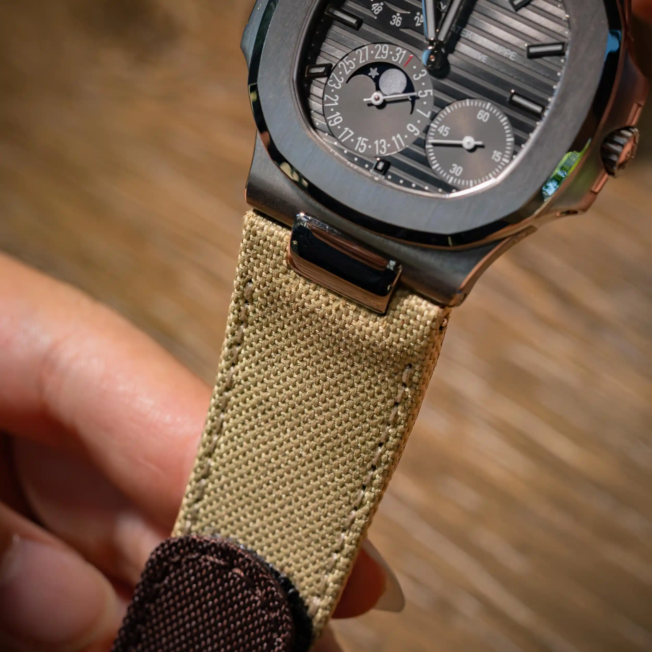sand-kevlar-strap-with-brown-hook-loop-on-patek-philippe-nautilus-made-by-Gunny-Straps