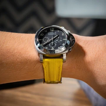 yellow-kevlar-strap-on-Panerai-Luminor-PAM00072-made-by-Gunny-Straps