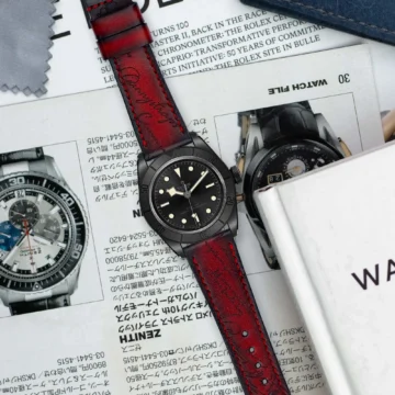 red-patina-scritto-strap-on-Tudor-black-bay-ceramic-made-by-Gunny-Straps