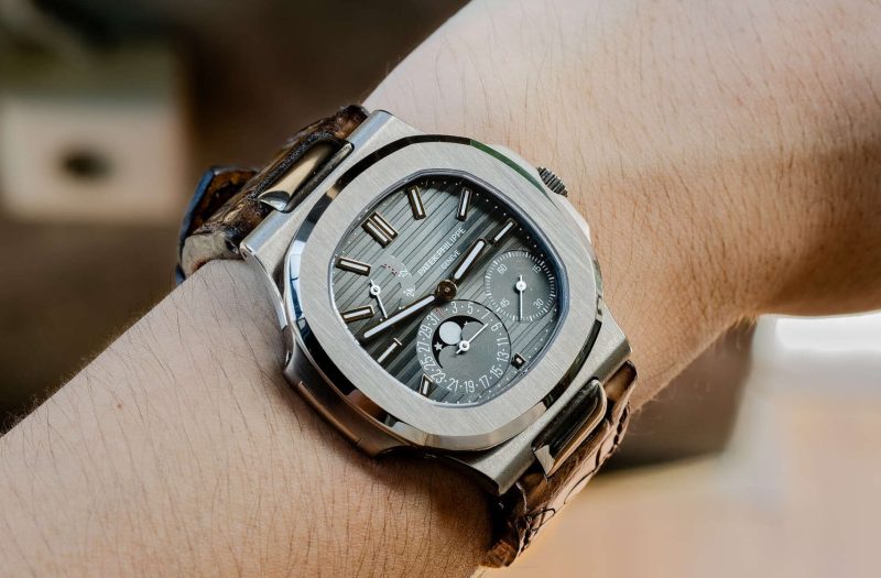 Beaver Croco Strap on Patek Philippe Nautilus by Gunny Straps (2) Beaver Croco Strap on Patek Philippe Nautilus by Gunny Straps